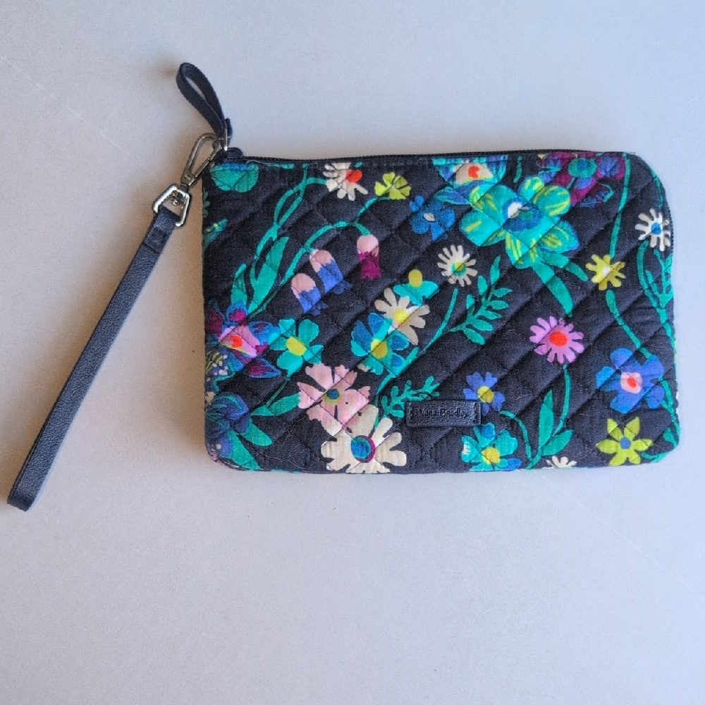 Vera Bradley Pouch Wristlet in Moonlight Garden